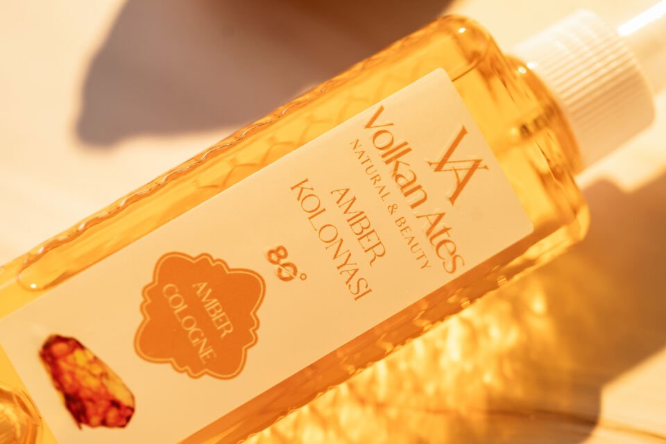 Volkan Ates Natural & Beauty Parfümlü Kolonya - Amber 150 ml