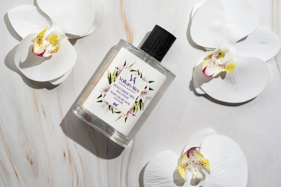 Volkan Ates Natural & Beauty Beyaz Orkide Misk Kolonyası Cam Şişe 100 ml