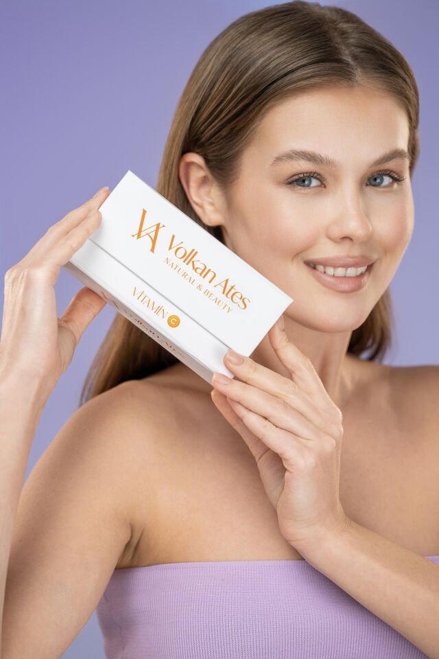 Volkan Ates Natural & Beauty Aydınlatıcı & Beyazlatıcı Yüz Serumu Vitamin C Cam Şişe 30 ml