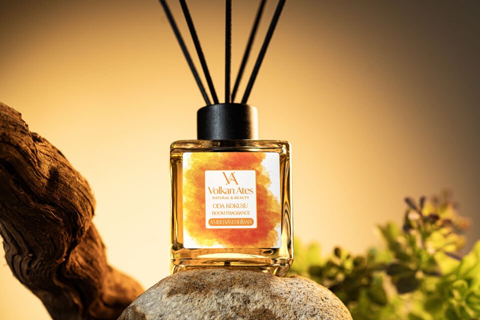 Volkan Ates Natural & Beauty Bambu Çubuklu Oda Kokusu – Amber 110 ml