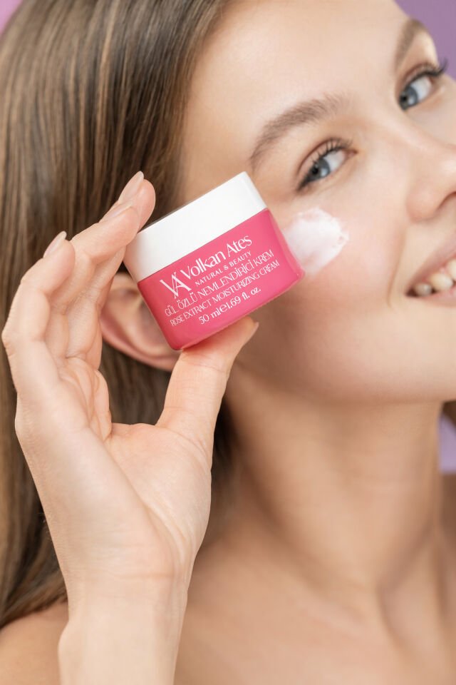 Volkan Ates Natural & Beauty Gül Özlü Nemlendirici Krem Cam Kavanoz 50 ml