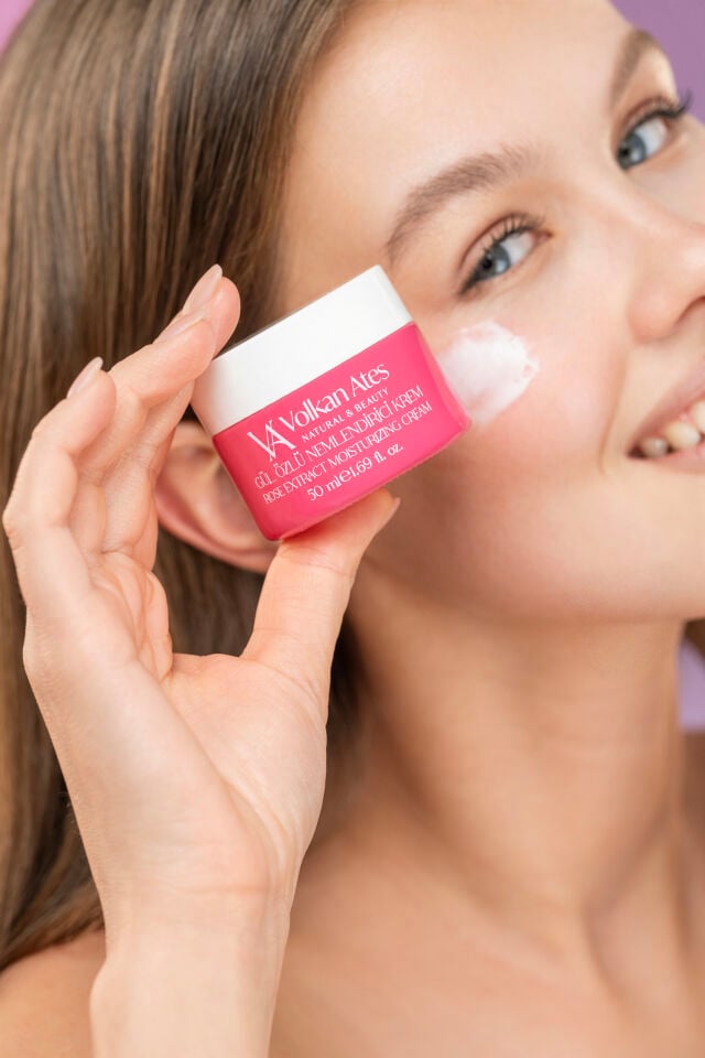 Volkan Ates Natural & Beauty Gül Özlü Nemlendirici Krem Cam Kavanoz 50 ml