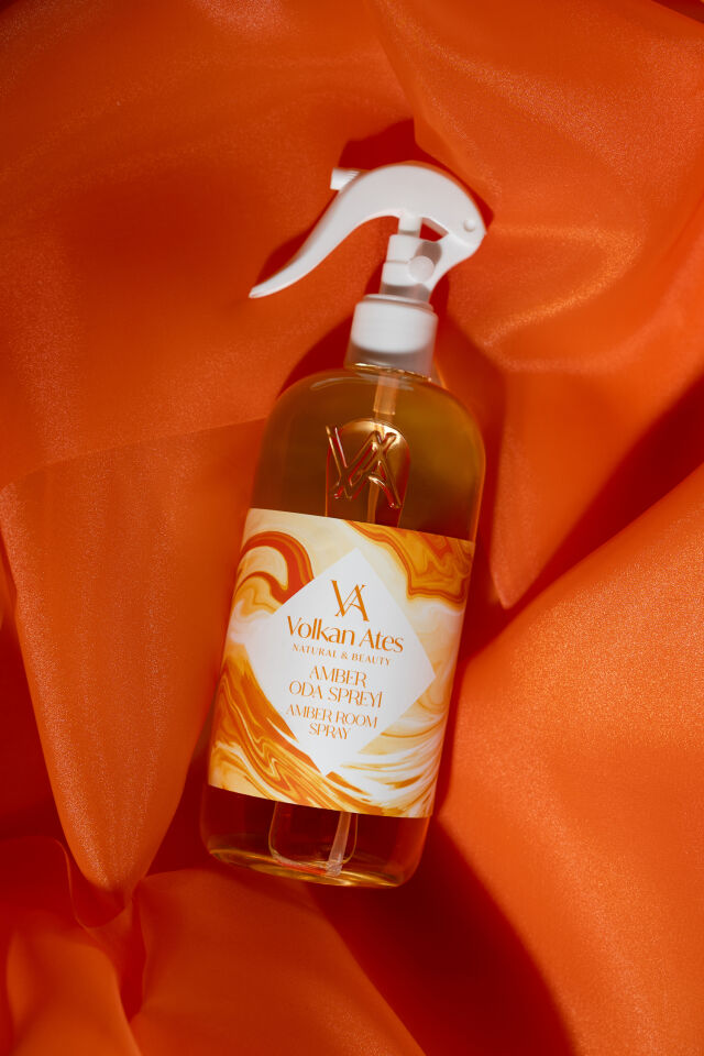 Volkan Ates Natural & Beauty Amber Kokulu Oda Spreyi Cam Şişe 400 ml